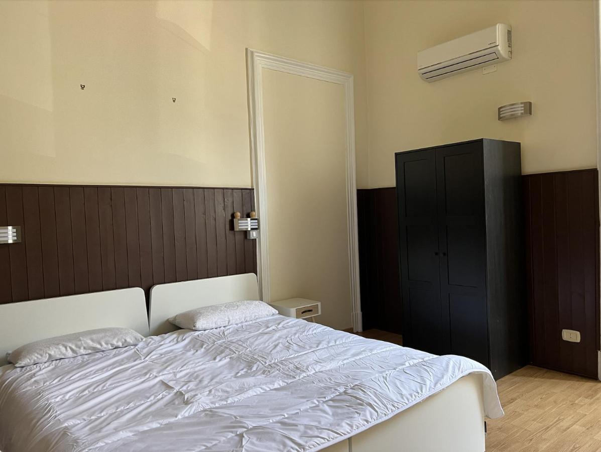 Il Giardino E Gli Affreschi Bed & Breakfast Катания Екстериор снимка