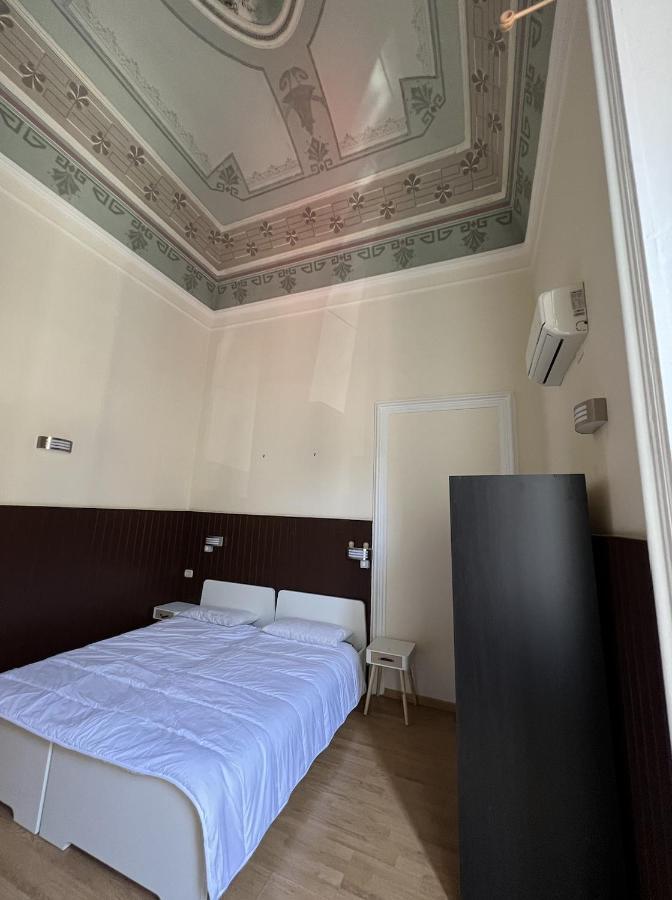 Il Giardino E Gli Affreschi Bed & Breakfast Катания Екстериор снимка