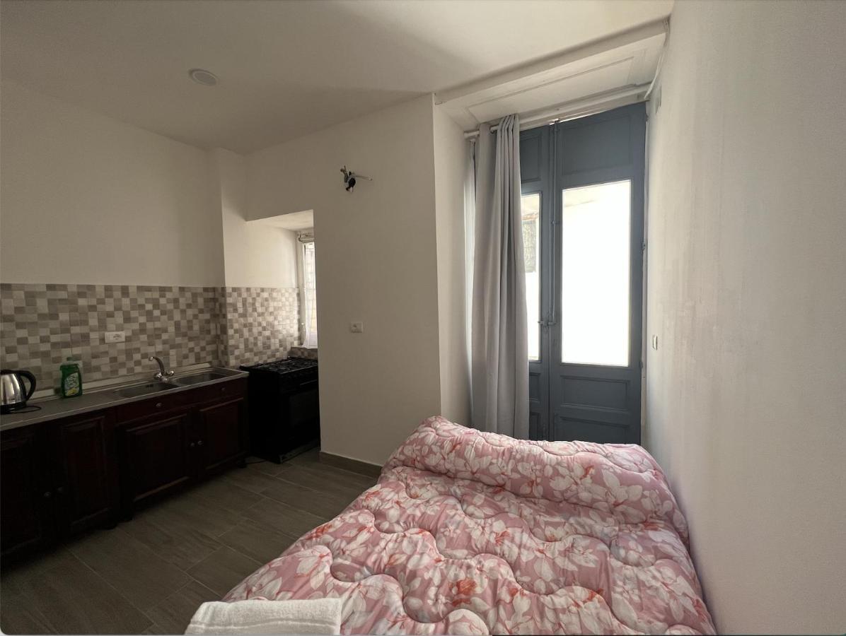 Il Giardino E Gli Affreschi Bed & Breakfast Катания Екстериор снимка